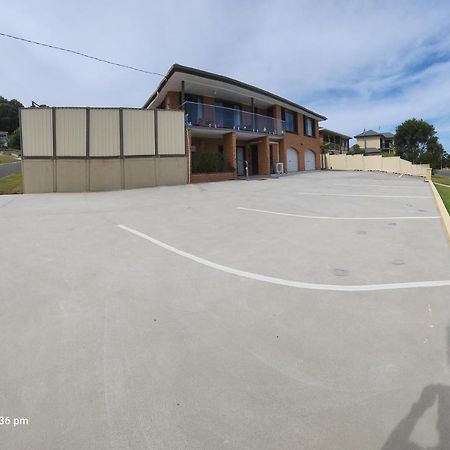 Traplins Accomodation Lakes Entrance Extérieur photo