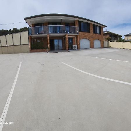 Traplins Accomodation Lakes Entrance Extérieur photo
