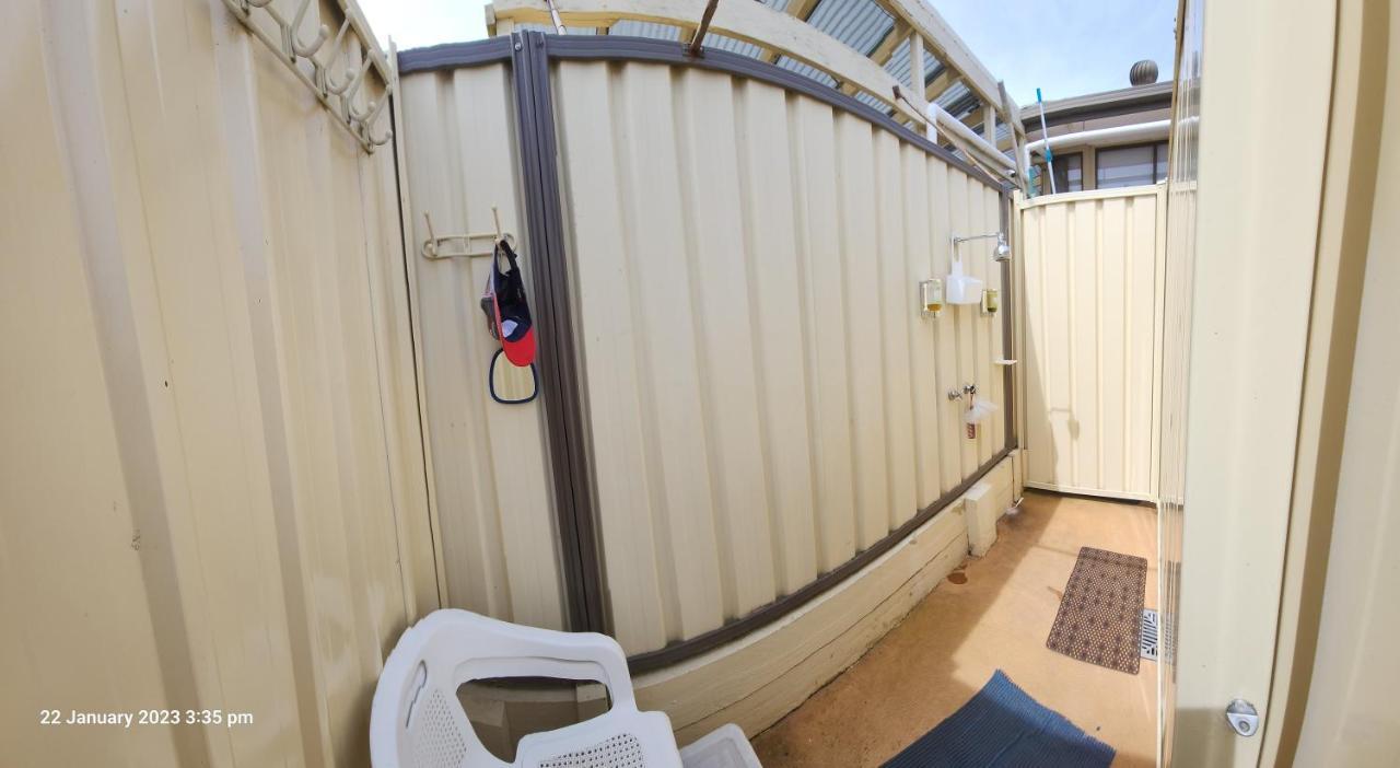 Traplins Accomodation Lakes Entrance Extérieur photo