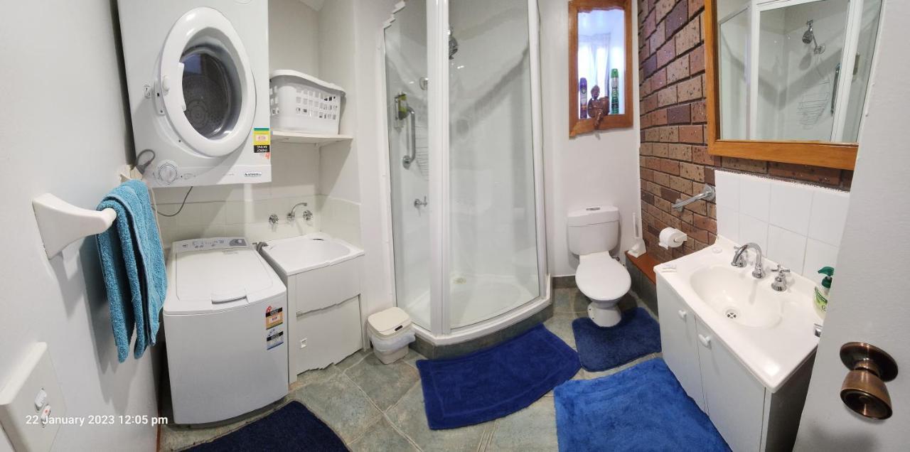 Traplins Accomodation Lakes Entrance Extérieur photo
