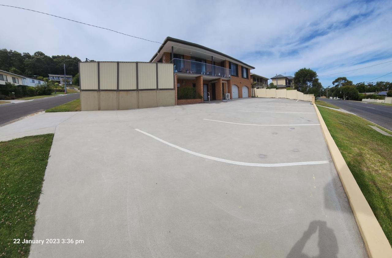 Traplins Accomodation Lakes Entrance Extérieur photo