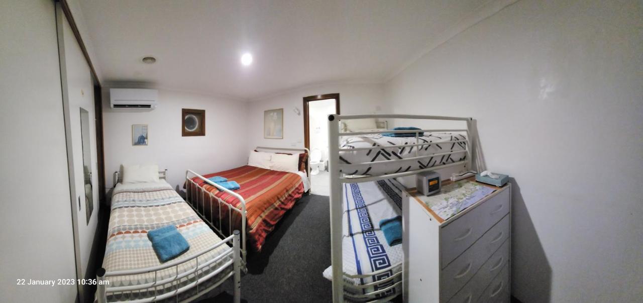Traplins Accomodation Lakes Entrance Extérieur photo